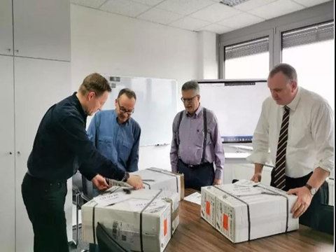 Вместе бороться с COVID-19 за общее будущее
